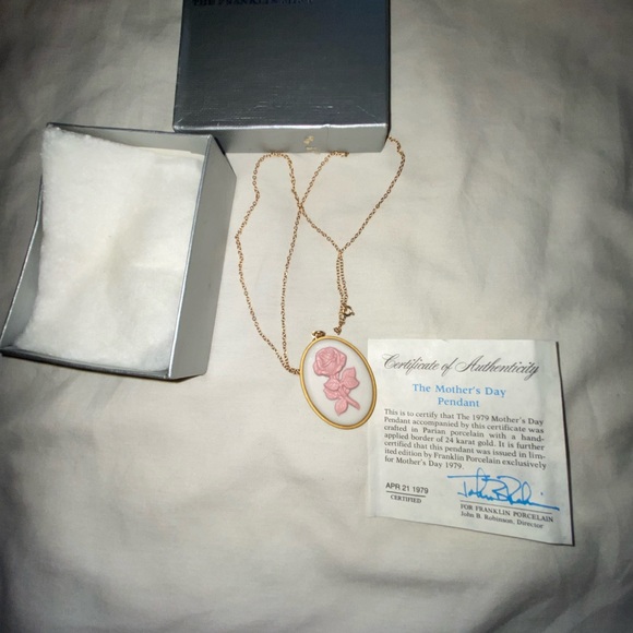 Mother’s Day Franklin 1979 vintage necklace - Picture 3 of 5